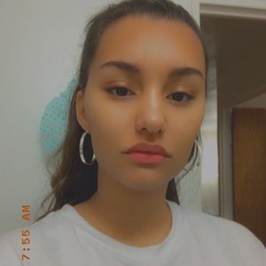 Meet your Posher, Marina